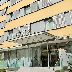 Courtyard By Marriott Schoenbrunn Hotel Wenen